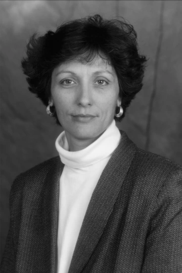 Portrait of Toni Massaro.